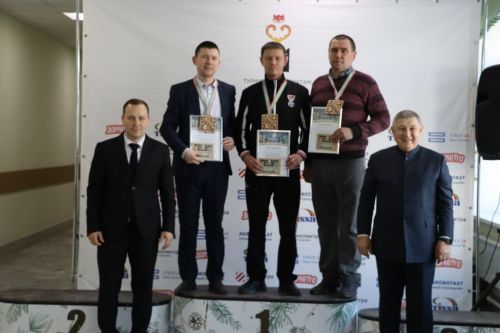 Шахматта һәр йөреш, һәр позиция — сайлау һәм җаваплылык, ә партияләр  акыллар һәм характерлар көрәше