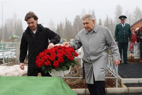 Шахматта һәр йөреш, һәр позиция — сайлау һәм җаваплылык, ә партияләр  акыллар һәм характерлар көрәше