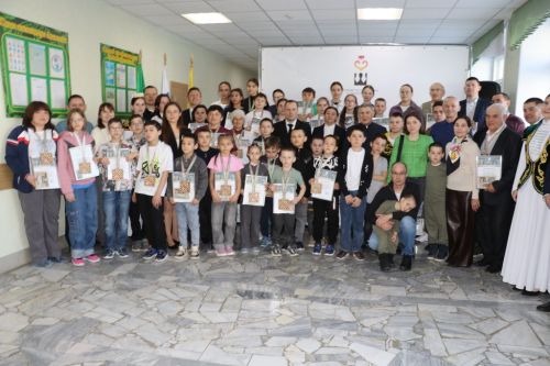 Шахматта һәр йөреш, һәр позиция — сайлау һәм җаваплылык, ә партияләр  акыллар һәм характерлар көрәше