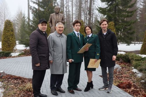 Шахматта һәр йөреш, һәр позиция — сайлау һәм җаваплылык, ә партияләр  акыллар һәм характерлар көрәше