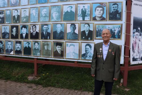 Җиңү килде җирне нурга күмеп...