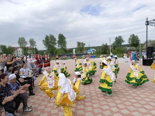 Сабалылар Киров өлкәсендә үткән  «Тугәрәк уен» V төбәкара татар фольклоры фестиваль-конкурсының Гала концертында катнашты