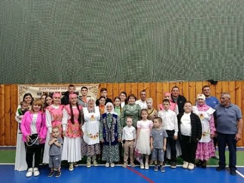 Биктимеровлар - мәдәният йорты сәхнәсендә