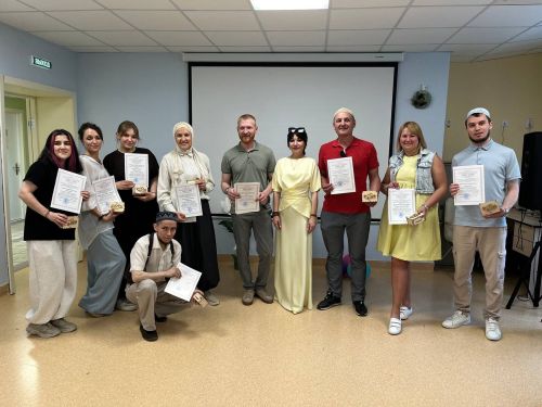 «Тургай» балалар приюты тәрбияләнүчеләренә «Киләчәккә ышаныч белән» хәйрия фонды вәкилләре бәйрәм бүләк итте (фоторепортаж)