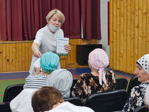 Эзмә авылы мәдәният йортында артериаль гипертония белән авыручылар өчен әңгәмә узды