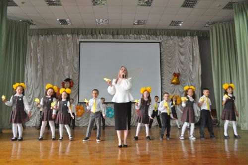 Лицейда соңгы кыңгырау чыңлады: яшьлеккә, өметләргә юл ачык