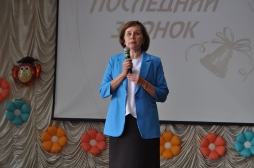 Лицейда соңгы кыңгырау чыңлады: яшьлеккә, өметләргә юл ачык