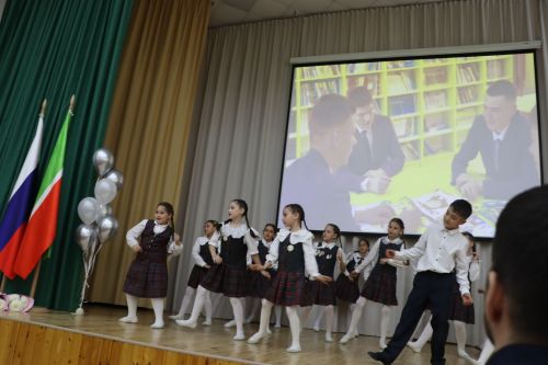 Хыяллар ак җилкән...