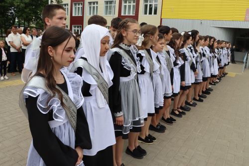 Хыяллар ак җилкән...