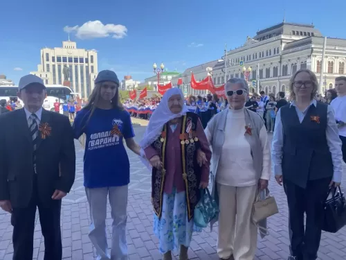 Район делегациясе  республикабыз Рәисе Рөстәм Миңнеханов белән очраша