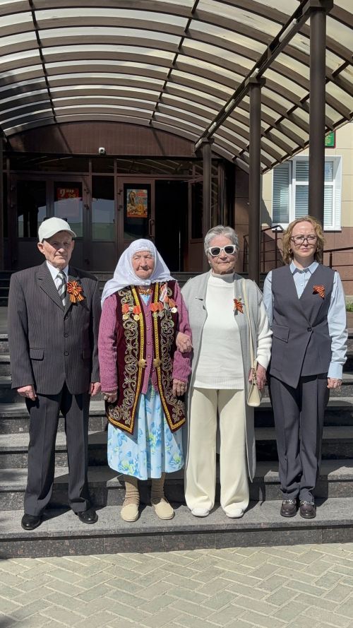 Район делегациясе  республикабыз Рәисе Рөстәм Миңнеханов белән очраша