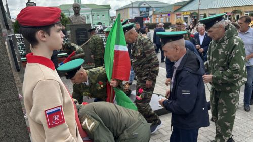Кайгы һәм Хәтер көне  Һәлак булганнар истәлегенә лаеклы булыйк (фоторепортаж)