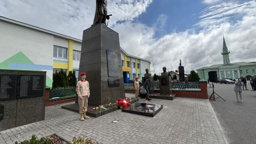 Кайгы һәм Хәтер көне  Һәлак булганнар истәлегенә лаеклы булыйк (фоторепортаж)