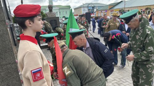 Кайгы һәм Хәтер көне  Һәлак булганнар истәлегенә лаеклы булыйк (фоторепортаж)