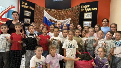 «Хыял» мәктәп яны лагере укучылары хәйрия ярминкәсендә катнаштылар