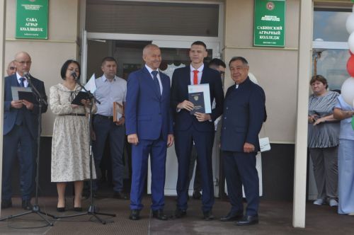 Саба аграр көллиятендә чыгарылыш кичәсе узды (фоторепортаж)