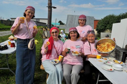 «Ура, авылга!» проектында катнашучылар  Эзмәнең Тукай урамына сәяхәткә  чыкты
