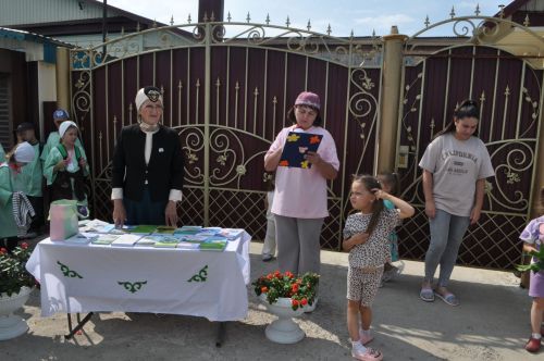 «Ура, авылга!» проектында катнашучылар  Эзмәнең Тукай урамына сәяхәткә  чыкты