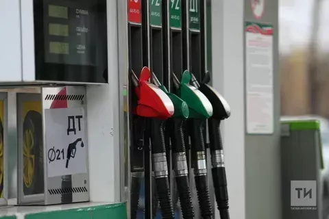 Татарстанда бер атна эчендә бензинның барлык маркалары кыйммәтләнде