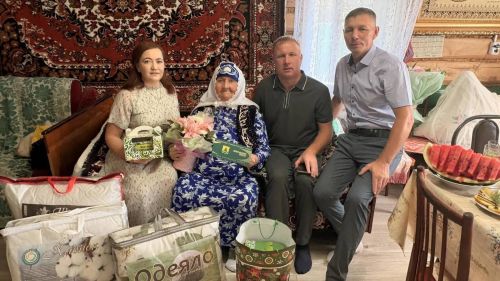 Гомер көзенең матур мизгелләре: Олы Кибәче ак әбисе 90 яшен билгеләп үтте
