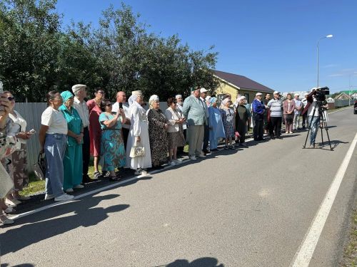 Бүген Сабада  тарихчы Рәйсә Сираҗиева яшәгән йортка истәлек тактасы куелды