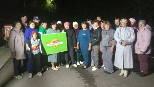 Сабабаш авыл клубы каршында «Дуслар белән җырлы кич» урам концерты