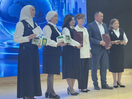 Август киңәшмәсенең пленар өлешеннән фоторепортаж