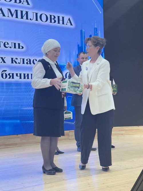 Август киңәшмәсенең пленар өлешеннән фоторепортаж