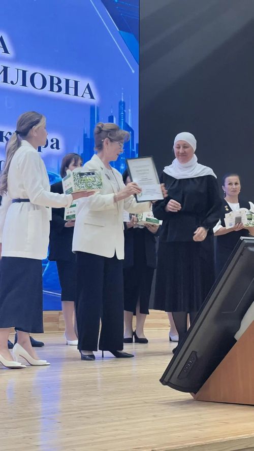 Август киңәшмәсенең пленар өлешеннән фоторепортаж