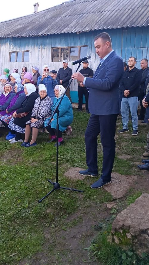 Олыяз авылында махсус хәрби операциядә һәлак булган Рүзәл Исламовны җирләделәр