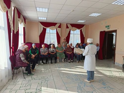 Туктар авылында урып-җыюга йомгак ясадылар һәм бакча нигъмәтләреннән авыз иттеләр