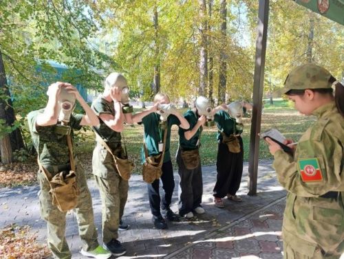 «Тургай» приюты тәрбияләнүчеләре Чаллыда узган «Робинзон» хәрби-патриотик слетында сынатмадылар