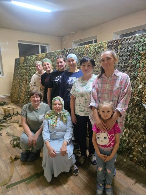 Саба табиблары СВО зонасына ярдәмгә: район хастаханәсе хезмәткәрләре маскировка челтәрләре үрә