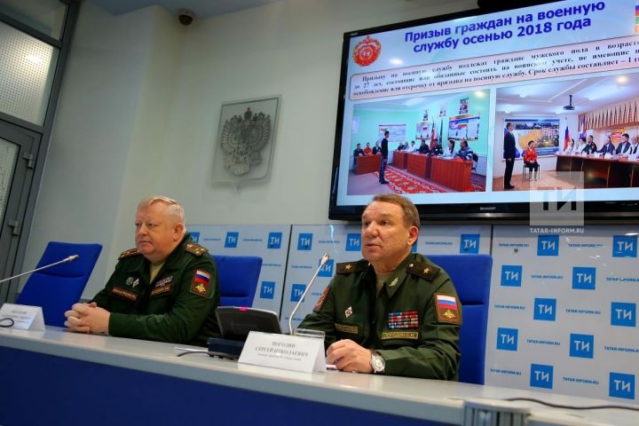 Татарстан Президенты хәрби хезмәткә китүчеләрнең эш урынын саклау бурычын куйган