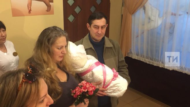 В Казани выписали женщину, которую в роддом доставили сотрудники ГИБДД