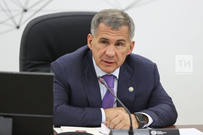 Р.Миңнеханов Kazan-Arena турында: Стадион әзер, кешеләр штаттан тыш хәлләрдә эшли белә
