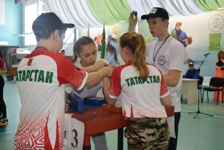 Балтач һәм Кукмара кызлары Теләчене “алтын”сыз калдырган