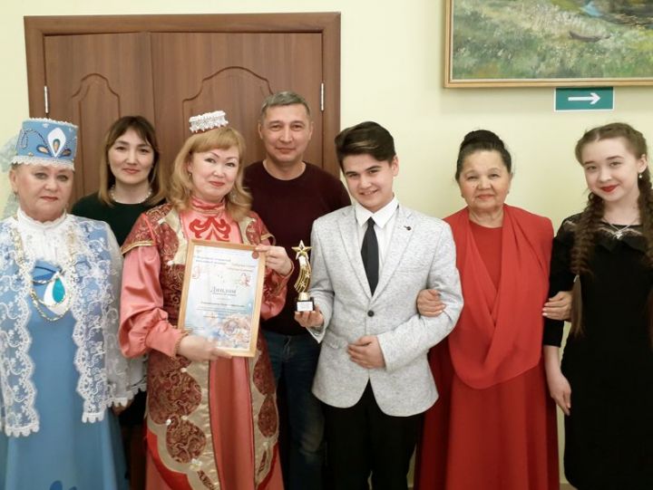 Себер татарлары “Себер сандугачы” бәйгесе уздырды