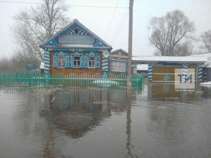 Апас районының Чирү авылы халкы, язгы ташу аркасында, авылдан чыга алмый