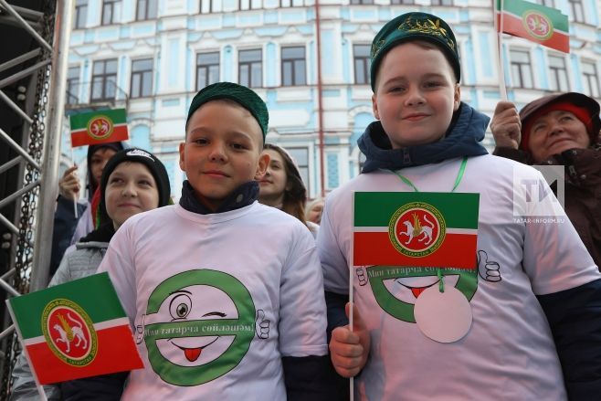 «Мин татарча сөйләшәм» акциясе 13 нче тапкыр оештырыла. Татар теле өчен бу бәхетле санмы?