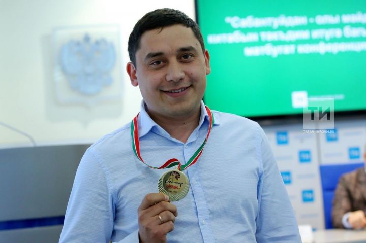 Көрәш буенча Татарстан беренчелеге чемпионына 20 ел элек югалткан медален кайтардылар