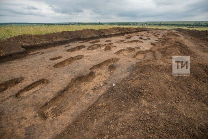 Аксубай районындагы каберлектә гигант кешеләр түгел, җирле халык күмелгән