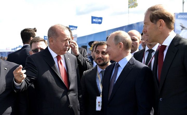 МАКС-2019 салонында Путин һәм Эрдоган Казанда ясалган Ми-38 вертолетын карады