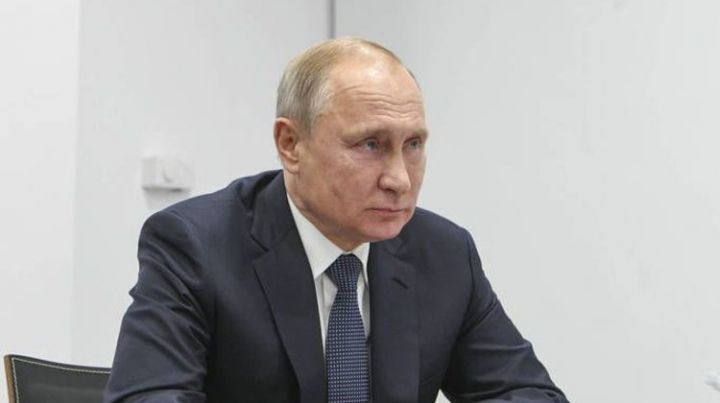 Владимир Путин киләсе атнада бөтен Россиядә ял көннәре игълан итте