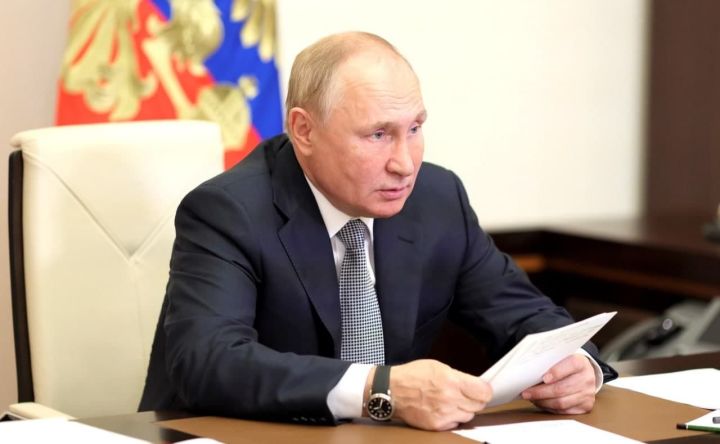 Владимир Путин: 30 октябрьдән 7 ноябрьгә кадәр эшләми торган көннәр итеп игълан ителә