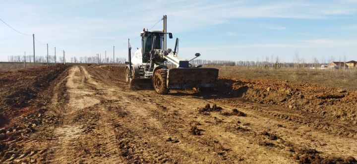 Сабада күпбалалы гаиләләргә йорт төзергә бирелгән урамнарга асфальт салына башлады