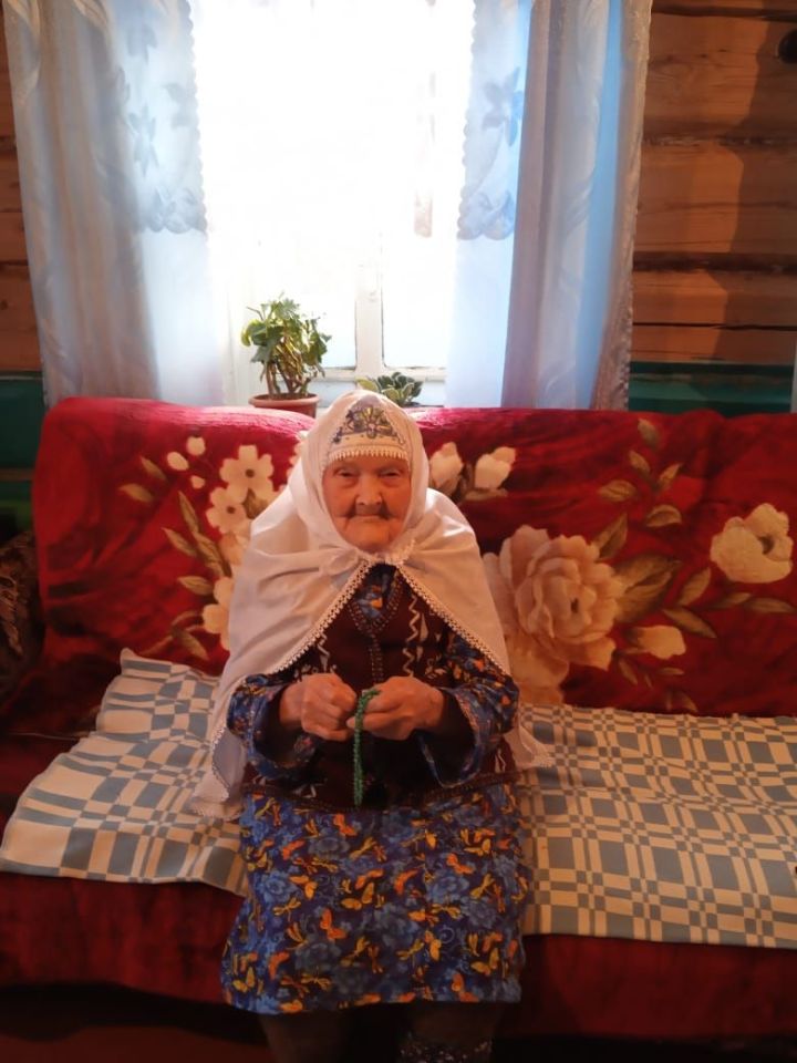 Урта Нырты авылында яшәүче Нурсама Нәбиуллина 95 яшьлек юбилеен каршы алды
