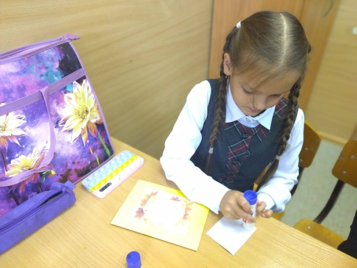 Саба балалар сәнгать мәктәбе укучылары хәрби сызыктагы ватандашларыбызга сәлам хатлары язды