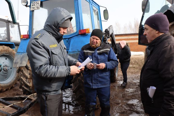 Быел районда барысы 377 трактор, 271  арба техник  карау  узачак