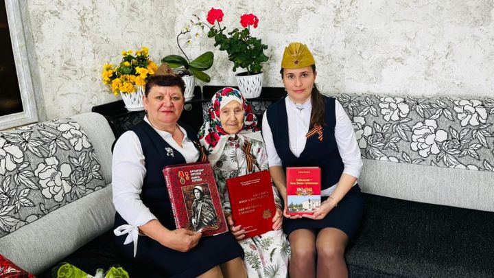 Тыл ветераны Мәликә апа Җиһаншина бүгенге тормышына шөкер кылып яши